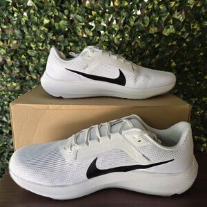 Nike Air Zoom Pegasus 40 Running White Black Grey Men Size 17 EU 51.5 New In Box